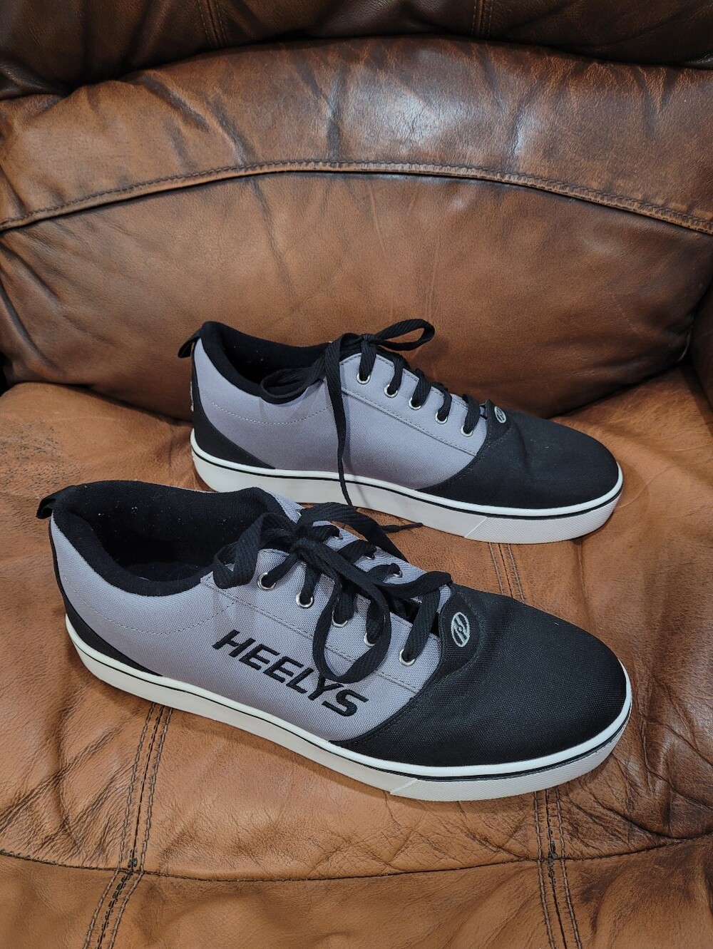 Heelys Men's Black & Gray Low-Top Skate Sneakers
